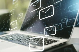 Solution Emails pour courtiers exigeants